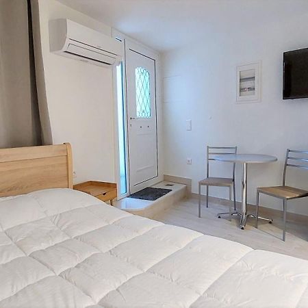 Athens Plaka Family Suites Номер фото