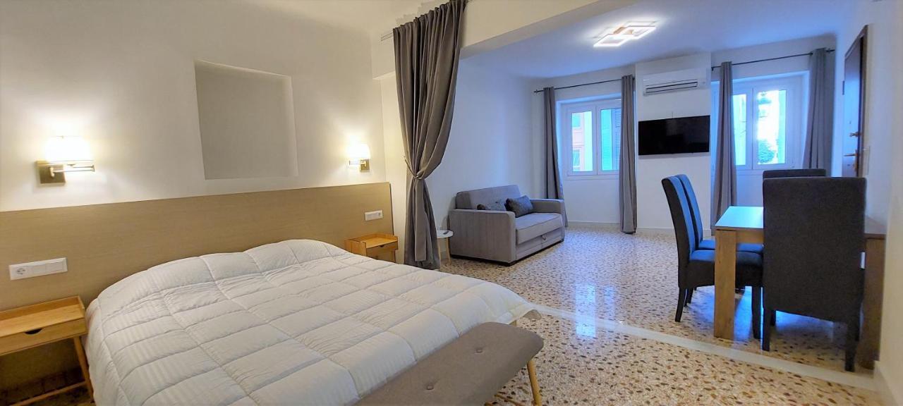 Athens Plaka Family Suites Экстерьер фото